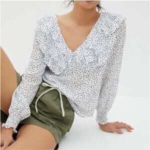 Women's White and Black Ruffle Blouse